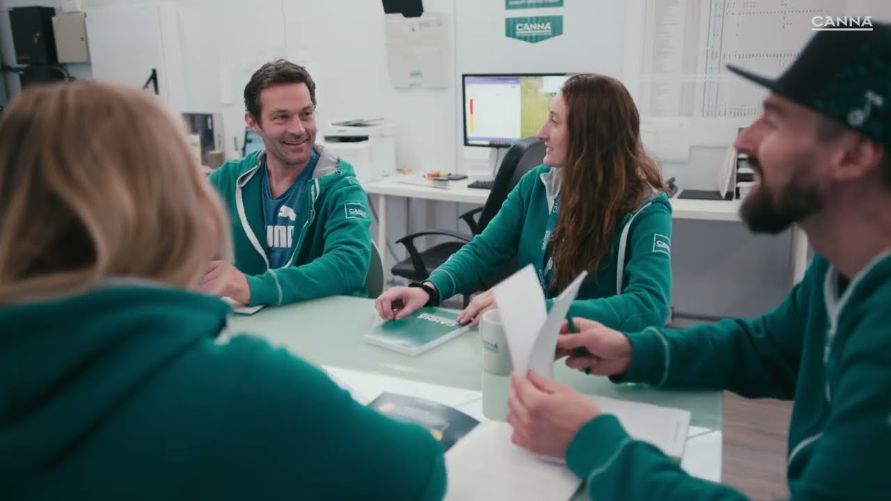 Cannabis cultivation in the CANNA Canada Research Facility - Mauve et Herbes Licensed Producer