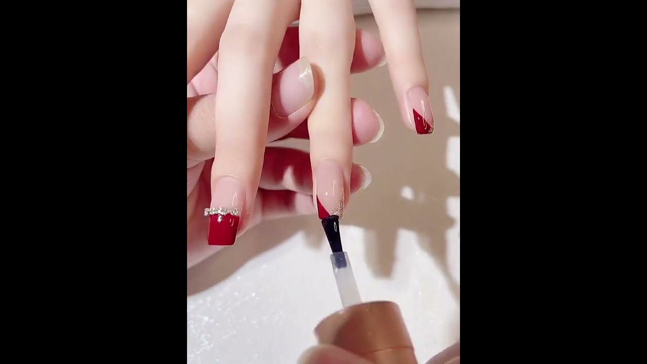 99 2022 New Year's Red Nail Art 