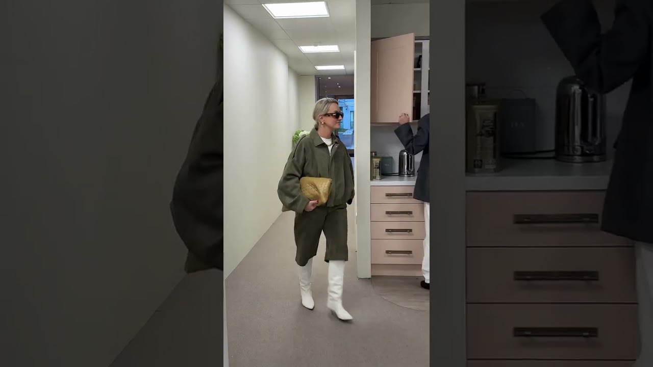 A Senior Fashion Editor’s Week In Outfits