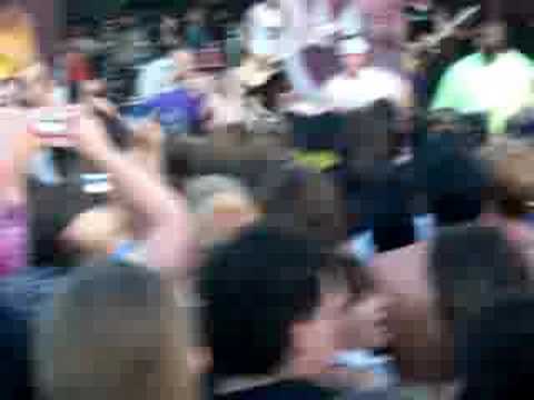 Paramore - Pressure (Houston Warped Tour - 7/6/08)