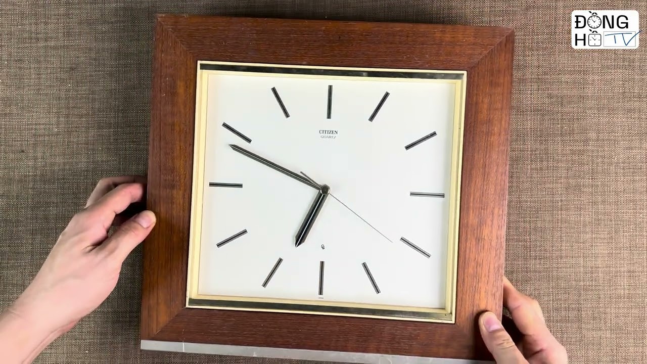 CITIZEN wooden square japan wall clock wood frame Q12140 K441 33cm