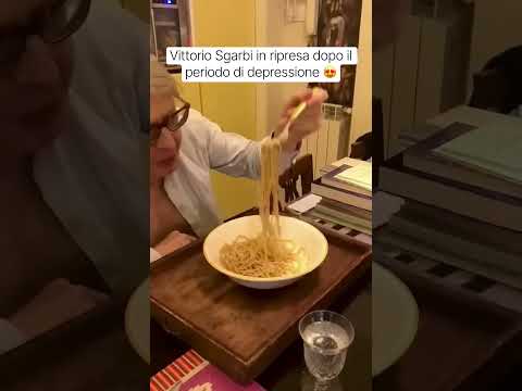 Video Vittorio Sgarbi in ripresa dopo il periodo di depressione