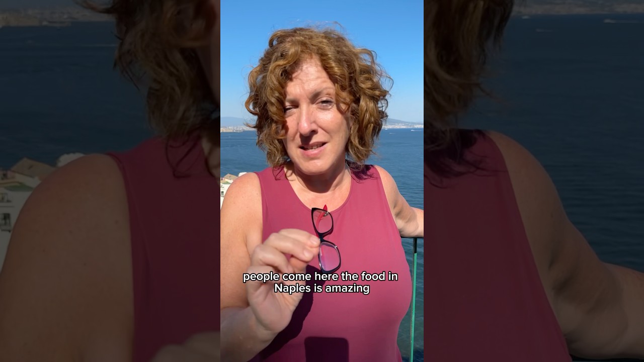 Naples is street food paradise 🇮🇹🔥 Would you try this? 