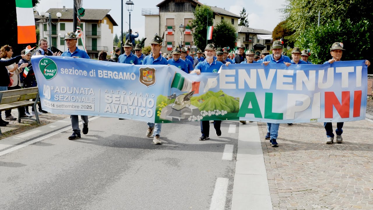 40ª ADUNATA SEZIONALE ALPINI BERGAMO - Selvino: seconda parte SFILATA