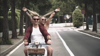 Florian Andreas - LEBEN LIEBEN LACHEN (Offizielles Musikvideo) Florian Andreas - LEBEN LIEBEN LACHEN (Offizielles Musikvideo)