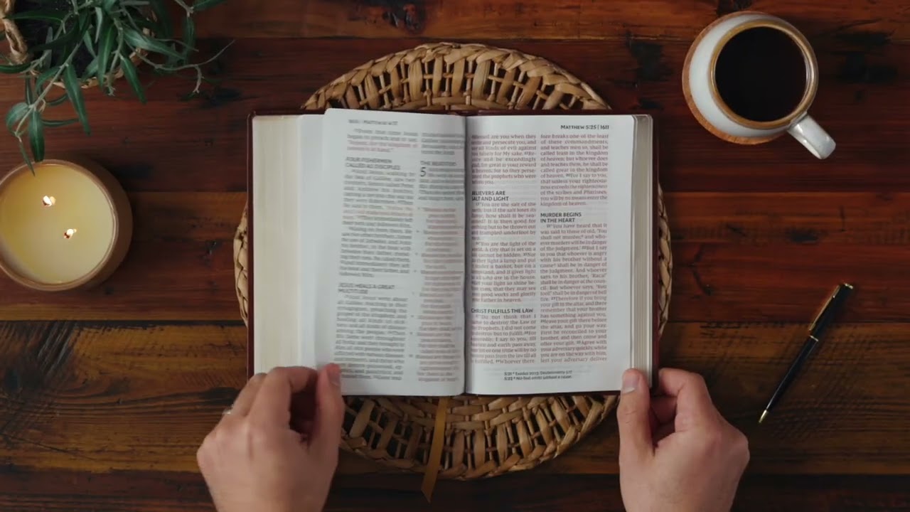 NKJV Personal Size Giant Print Bible - Thomas Nelson Bibles
