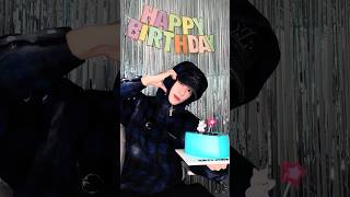 𝗜𝘁’𝘀 𝗺𝘆 𝗯𝗶𝗿𝘁𝗵𝗱𝗮𝘆! 🥳 #스티브 #스티브로_가득찬_봄의_시작
