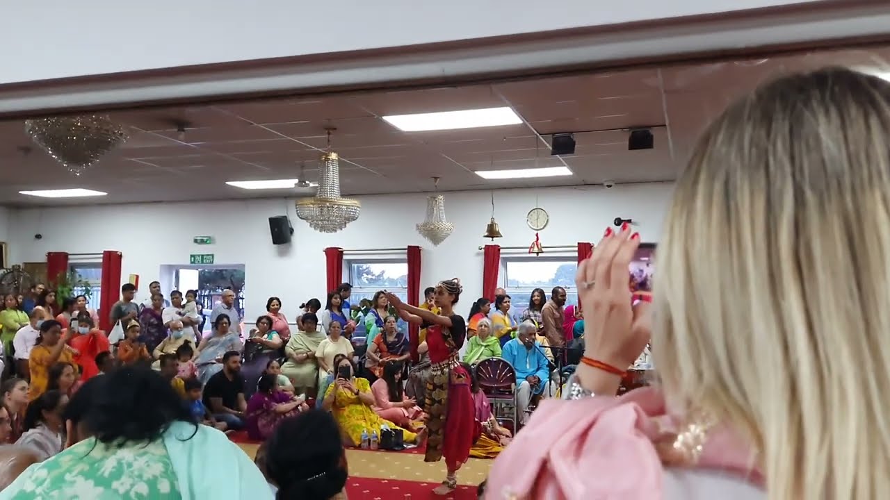 Sri Krishna Janmashtami celebrations in Slough Hindu Temple - Cultural Indian classical dance