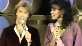 Andy Gibb and Marilyn McCoo Intro The Commodores