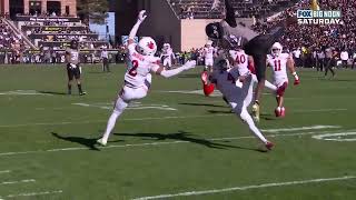 Colorado's Travis Hunter with an unbelievable catch with four defenders around him
