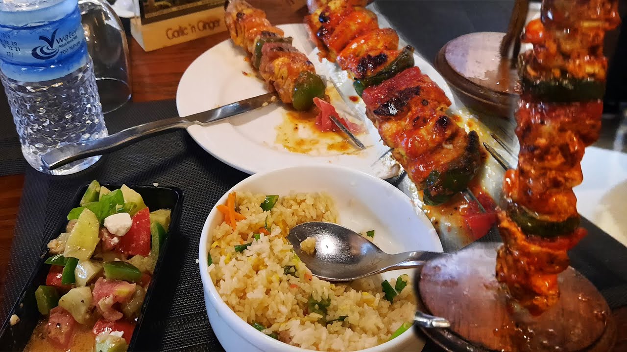 জ্বিভে জল চলে আসার মত অবস্থা !! Garlic 'n Ginger at Jamuna Future Park