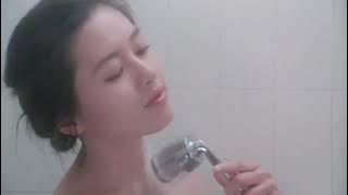 Cutie in the shower 李丽珍洗澡