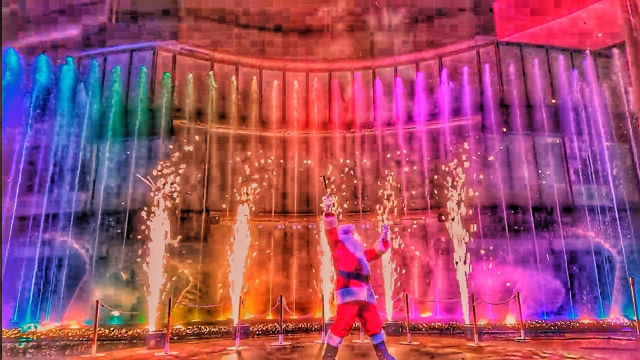 キャナルシティ博多 クリスマスパノラマ サンタがキャナルにやってくる。