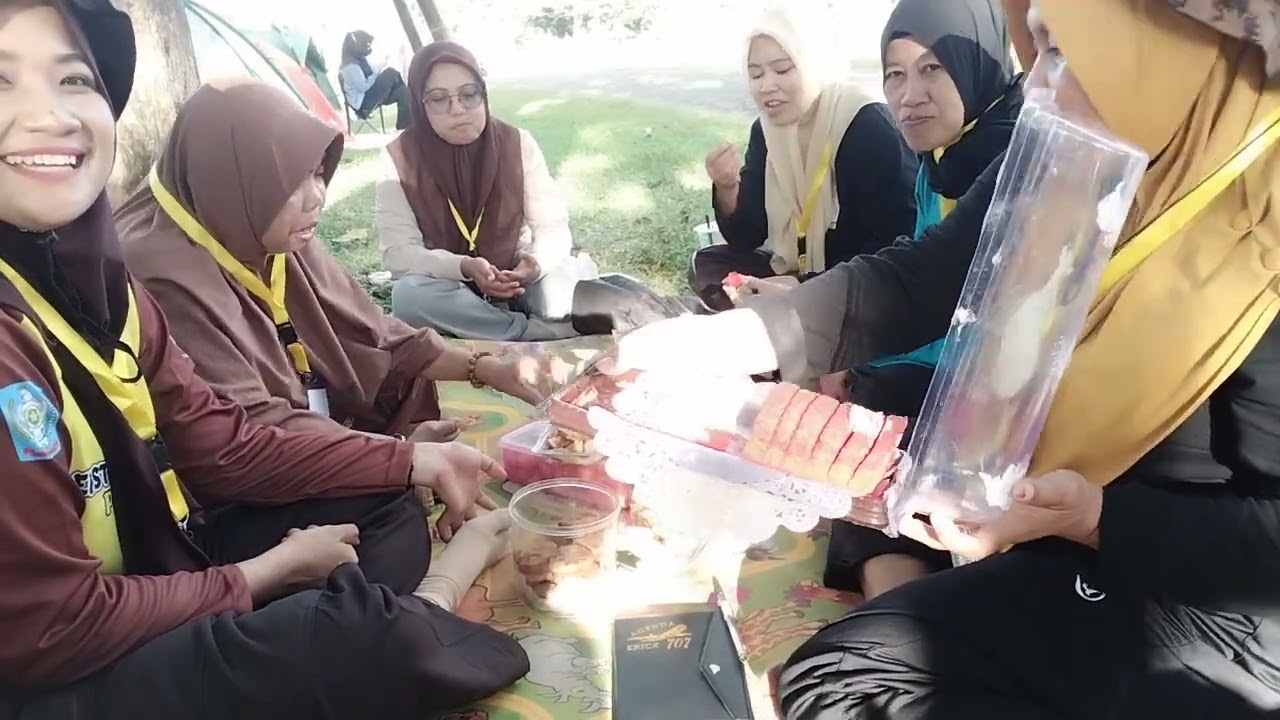 Spill cemilan di sela2 kegiatan perkemahan