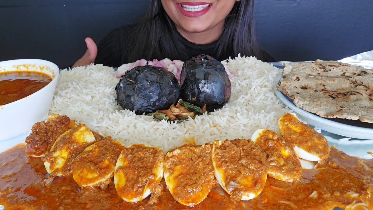 ASMR EATING BAINGAN BHARTA WITH SPICY MASHALA EGG AND EXTRA GRAVY | NON-VEG MUKBANG 