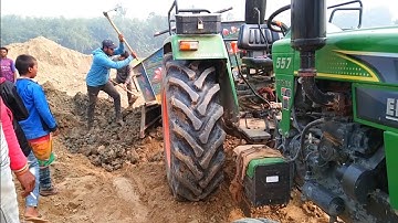 Soil Loading Full Tractor Unloading Digital Facilities Eicher 557 Unload Over The Rough Roads Side |
