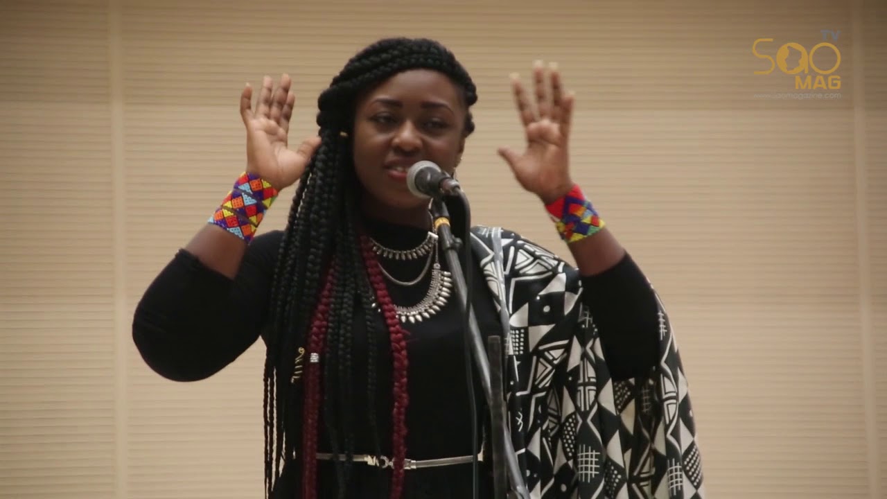 Amee en slam à la cérémonie d'ouverture de la Coupe d'Afrique de Slam Poésie