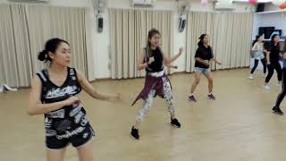 Menea La pera  Zumba Thailand by ZINPor