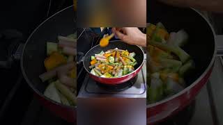 ইলিশ মাছের মাথা দিয়ে শাপলার সুক্তো#viral #food #rannaghorertips #foodvideos #foryou #recipe #shorts