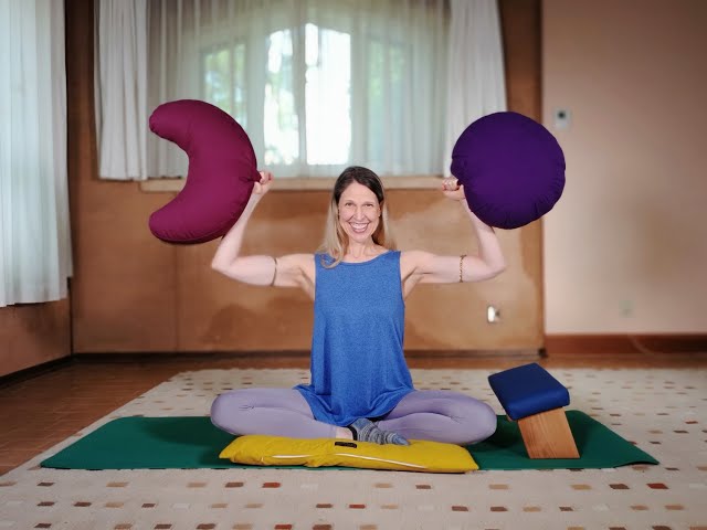 Ways to sit on a Zabuton - YouTube