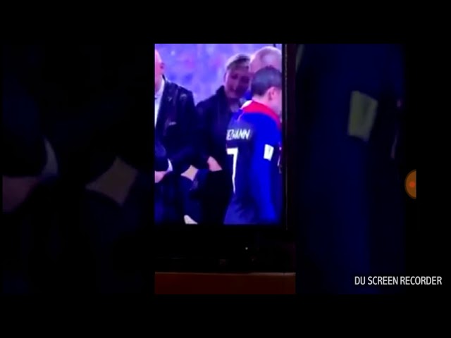 LE ROBAN UNA MEDALLA A UN CAMPEON DEL MUNDIAL DEL FUTBOL