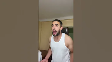 الحاجة يمينة والخلعة 