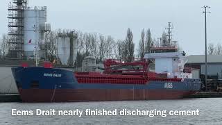 110226 Eems Drait discharges cement #Freighter #Sharpness #AONB #Canalandrivertrust