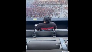 Download Lagu Man Does the Unthinkable at a Korn Concert MP3 Download Lagu Man Does the Unthinkable at a Korn Concert MP3