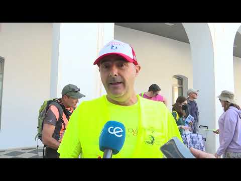 Una centena de ceutíes celebran el Geolodía 22 de excursión por el Hacho