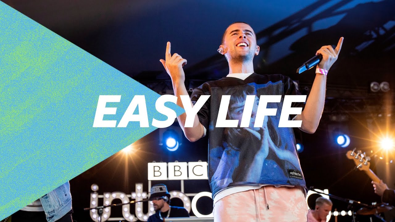 Easy Life – ultimatejutsu_1644.wav (BBC Introducing at Reading 2023)