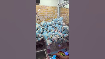 Penguin Rilakkuma grab at #round1! #clawmachine #cranemachine