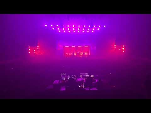 Eddy De Pretto - Quartier des lunes -  Live Brest arena 21/03/2025