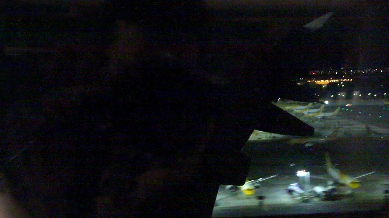 Qantas Airbus A380 Landing - Singapore (QF 1)