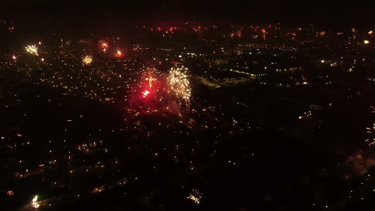 Oud & Nieuw 2025 - 2026 Vuurwerk Waalwijk 