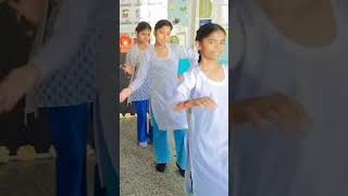 मोहे कंगना बनाइयों राधा 🦚♥️।mohe kangna bnaiyo Radha song dance video#Radha Krishna #bhajan #shorts