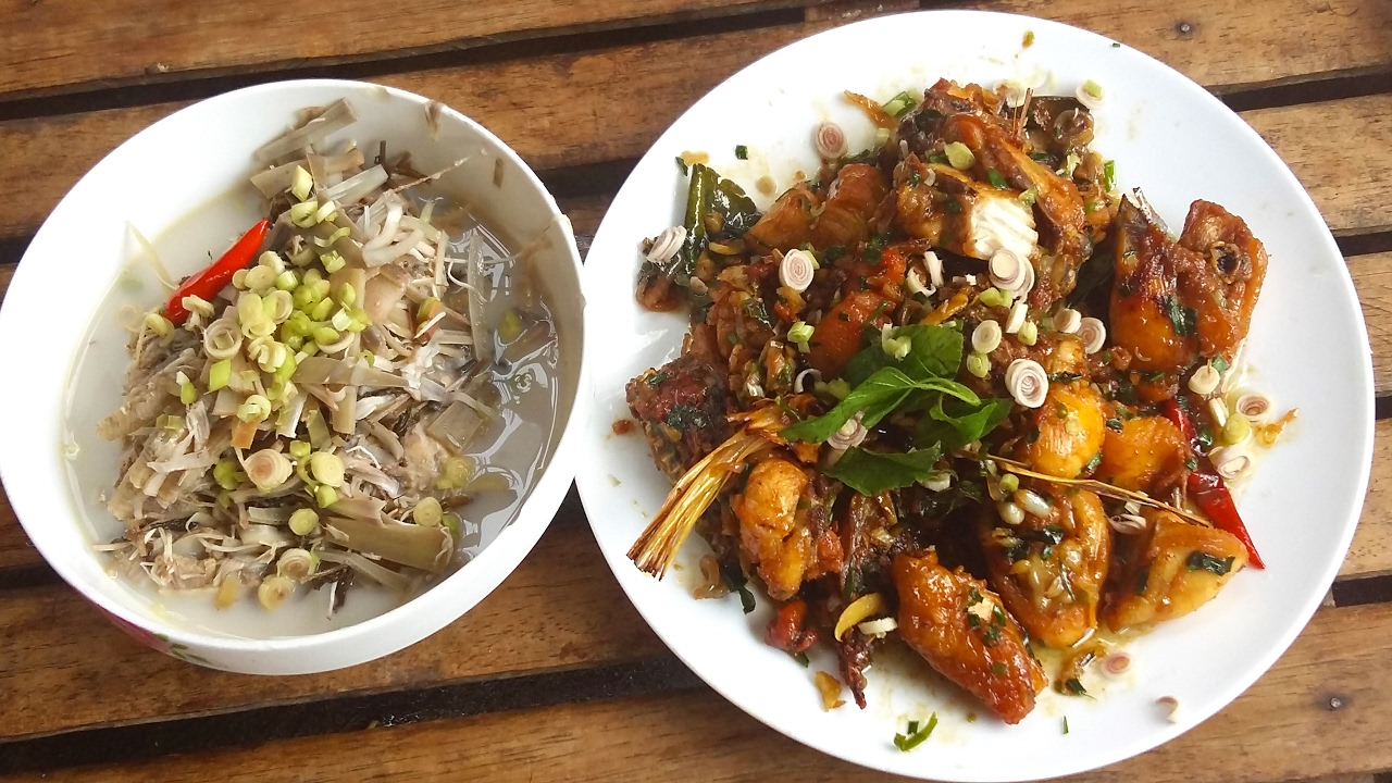 How To Make Banana Flower Soup With Fried Chicken Country Food In My