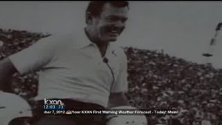 UT sports legend Darrell Royal dies