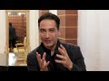 Capture de la vidéo Andrés Orozco-Estrada Racconta Hector Berlioz