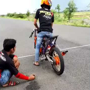 Story wa setting motor dijalan raya