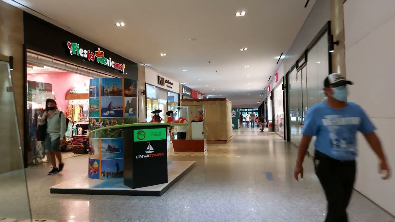 Puerto Paraiso Mall, Cabo San Lucas, Mexico