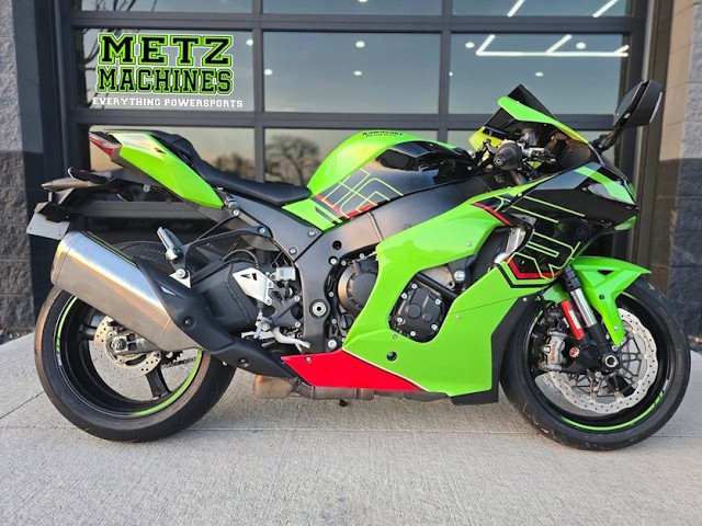 2024 Kawasaki Ninja ZX-10R KRT Edition Walk Around and Start Up