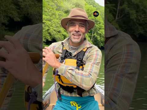 The second report turns from art to the Loue, showing an outdoor canoe outing around Ornans. It helps viewers picture the river as a place of recreation as well as the force that historically shaped the town’s workshops. Water levels, weather and permitted activities change; check current advice and local rules before entering the river.