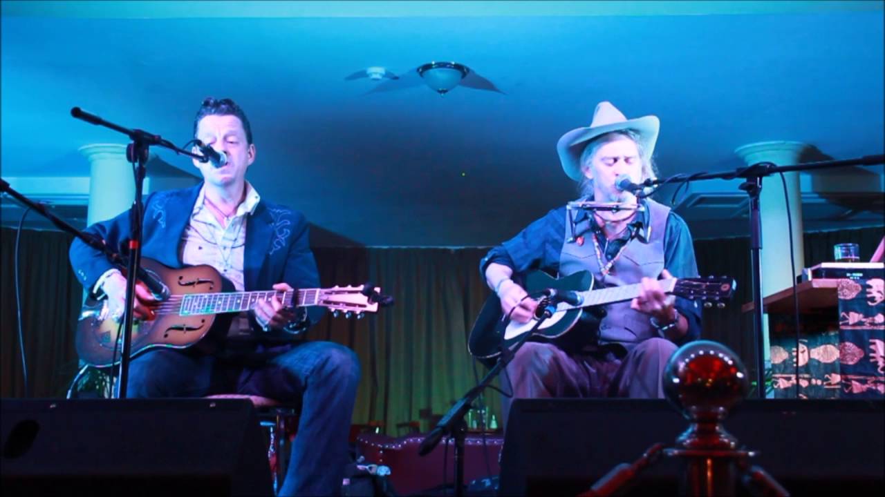 Ian siegal & Jimbo Mathus 'Hard Times Come Again No Morel' 17/5/16 adlı videoyu YouTube'da izle Ian siegal & Jimbo Mathus 'Hard Times Come Again No Morel' 17/5/16 adlı videoyu YouTube'da izle