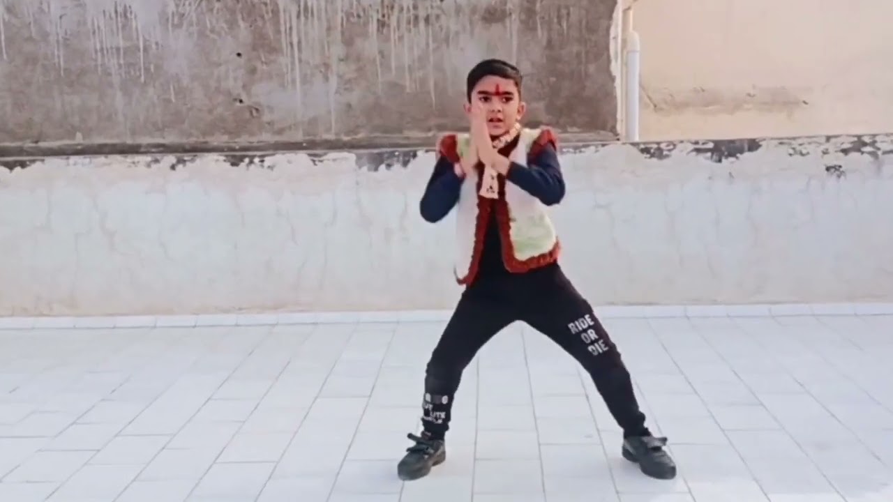 Lalo gujrati song dance 