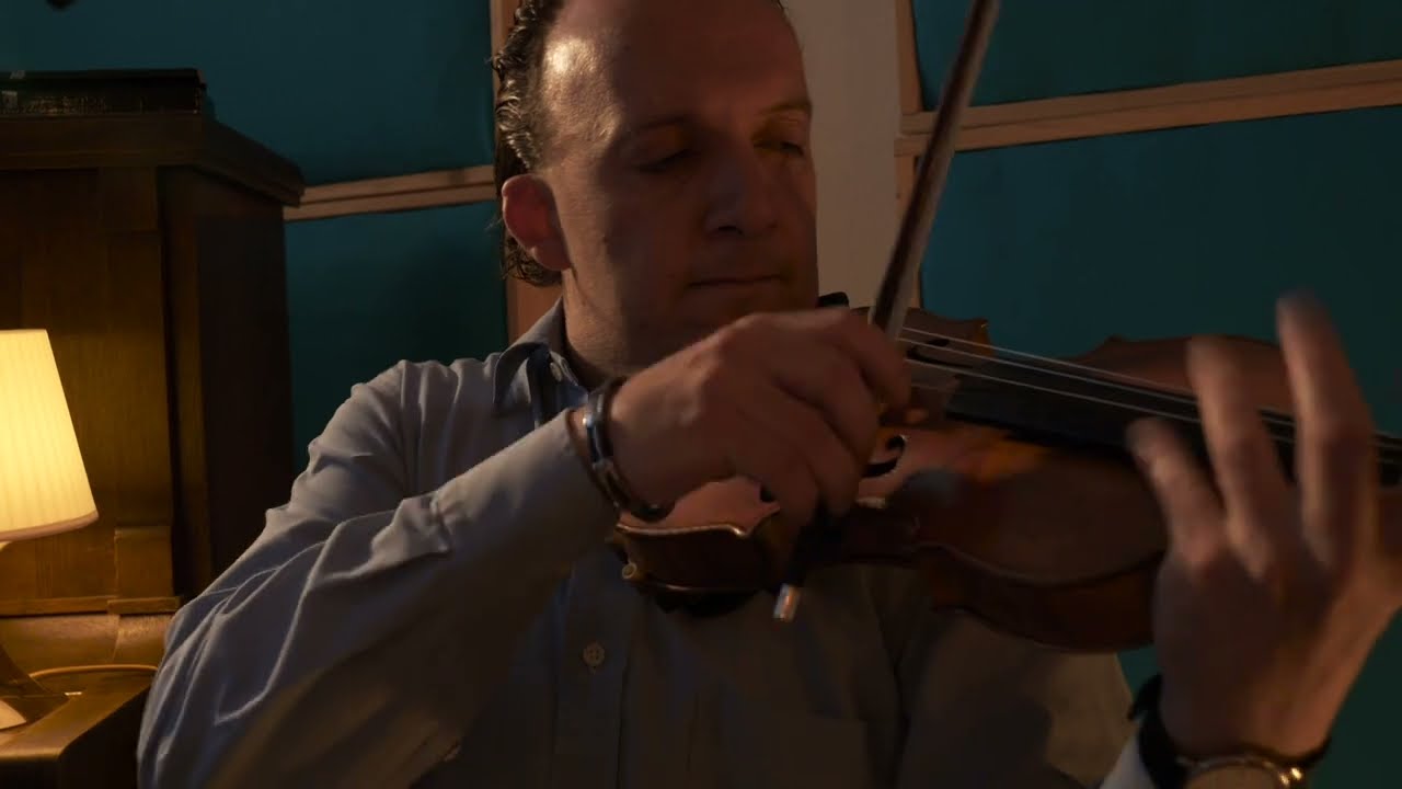 The Hot Club Of Berlin - Appel Indirect