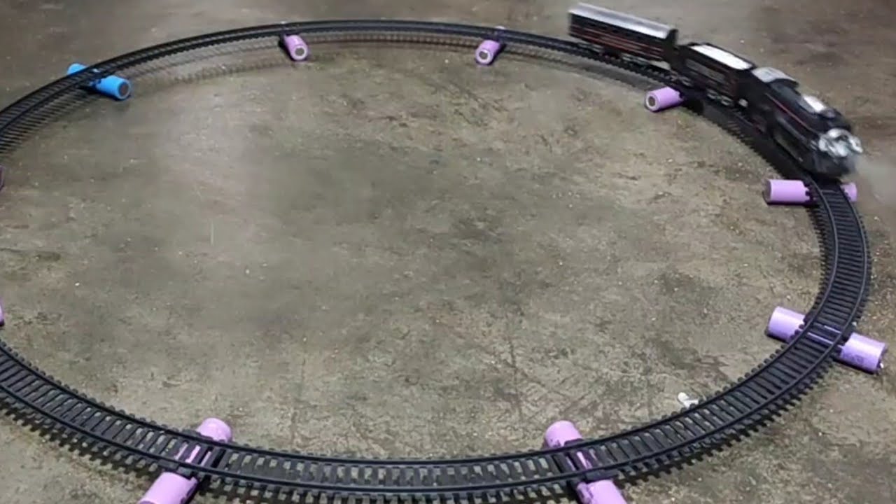 Mini high speed train 🚂🚋🚃🚋🚃🚋🚃