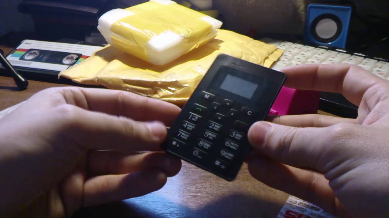 Aiek M5 AEKU M5 Ultra Thin cardphone Мини мобильные телефоны самый маленький(review)