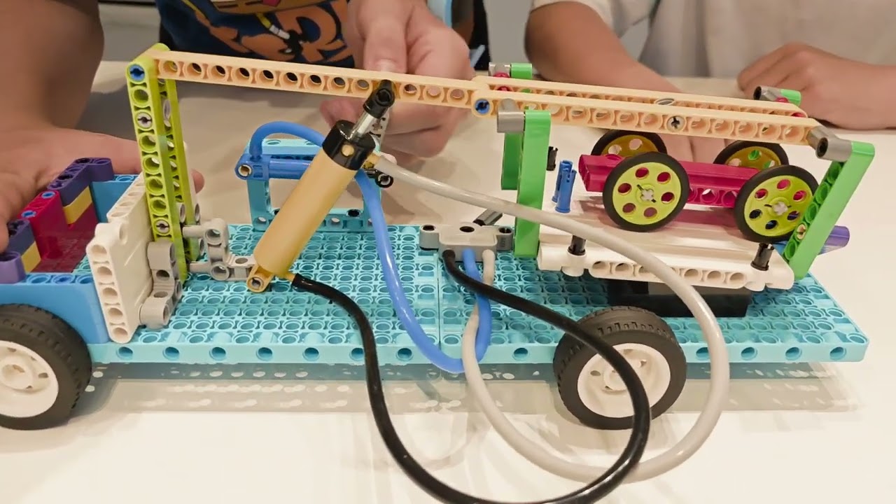 Pneumatic creations with BricQ Motion Prime