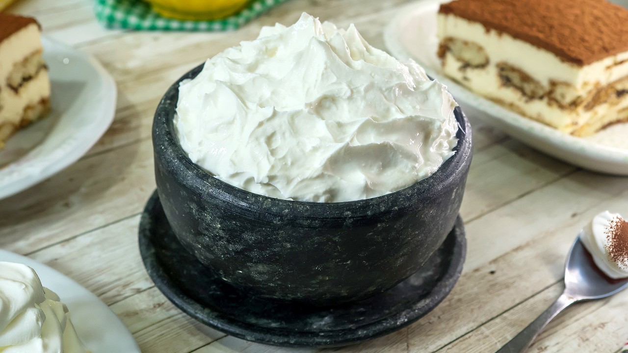 COMO FAZER QUEIJO MASCARPONE FÁCIL E ECONÔMICO | PERFEITO PARA O TIRAMISÚ