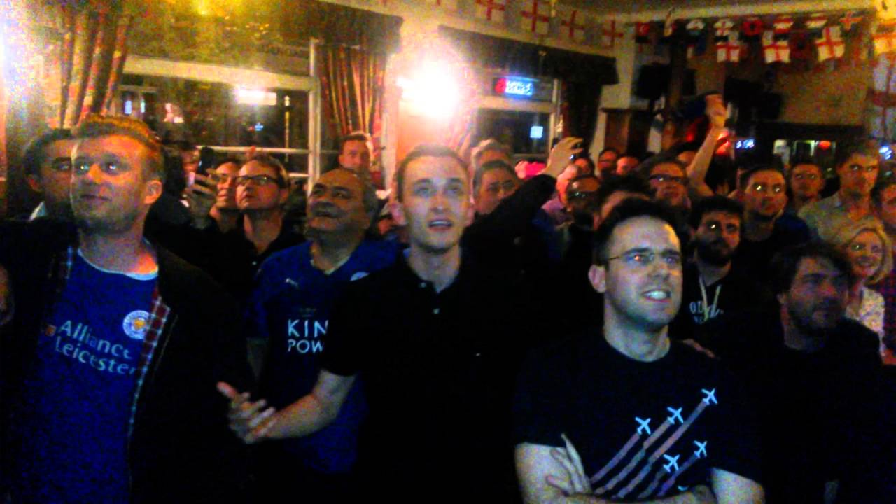 Leicester City FC win the Premier League, Stag's Head, London